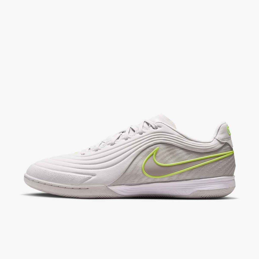 Nike Tiempo Reactgato Indoor/Court Low-Top Soccer Shoes