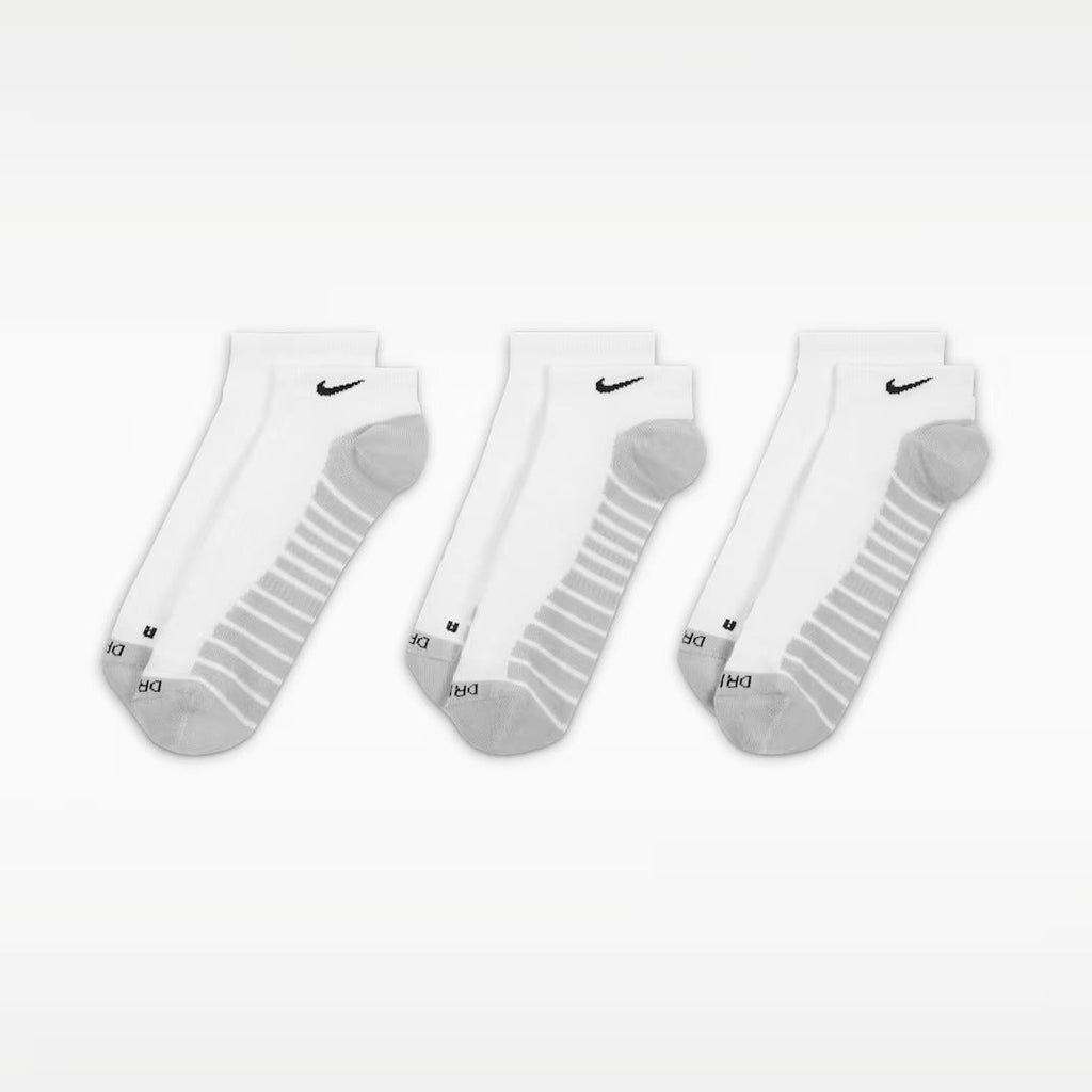 Nike Everyday Max Cushioned Training No-Show Socks (3 Pairs)
