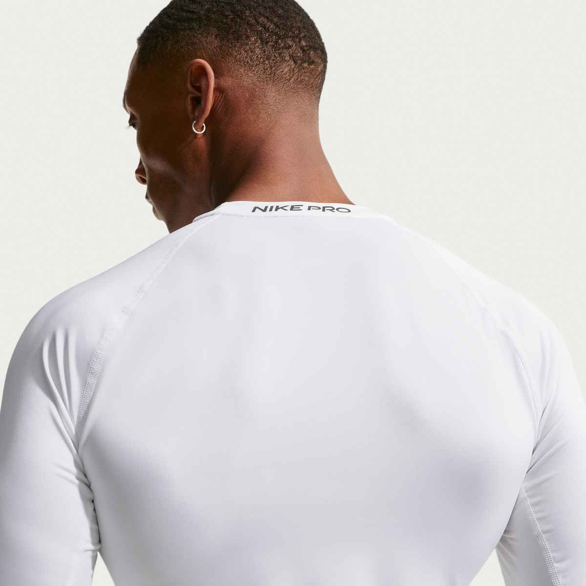 Nike Pro Men's Dri-FIT Tight Long-Sleeve Fitness Top