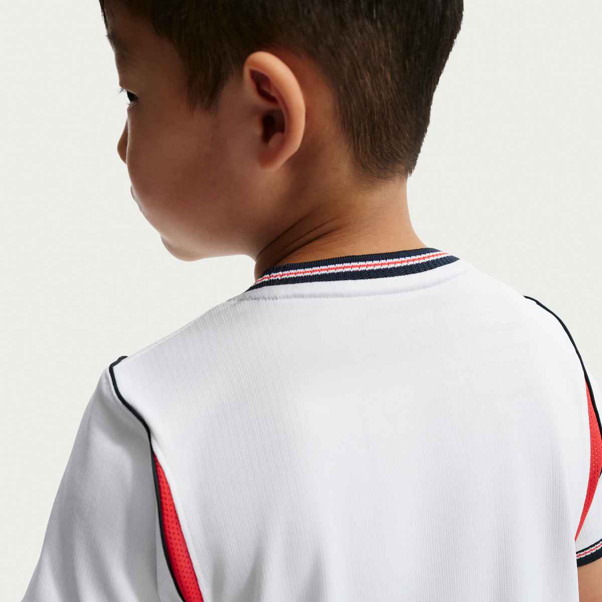 Nike England 2026 Stadium Home Younger Kids' Nike Football Replica 3-Piece Kit