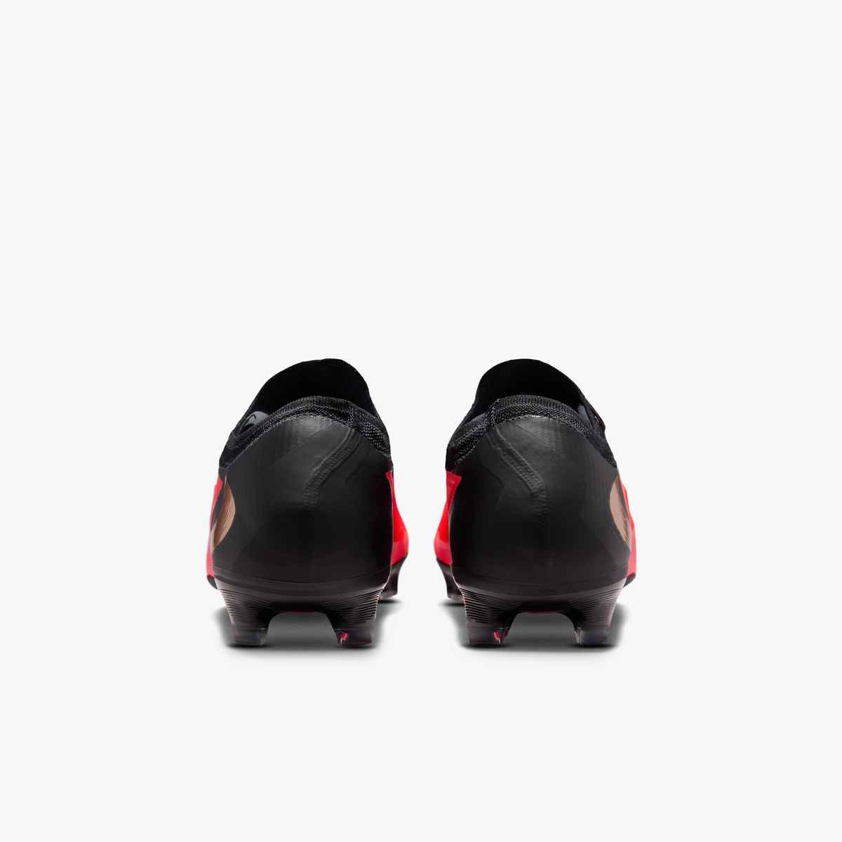 Nike Phantom 6 Low Pro Firm-Ground Soccer Cleats