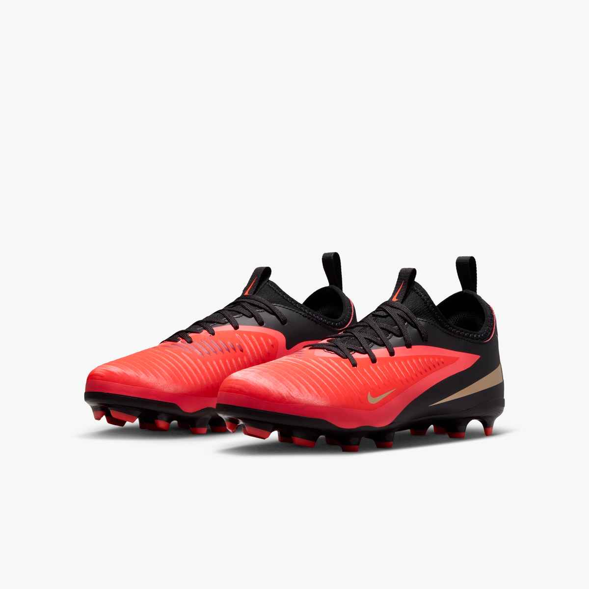 Nike Jr. Phantom 6 Low Academy Big Kids' Multi-Ground Soccer Cleats