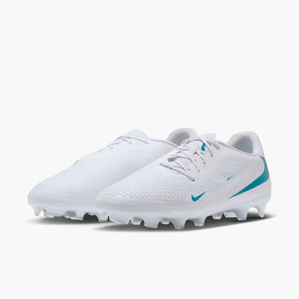 Nike Phantom 6 Low Academy Multi-Ground Soccer Cleats