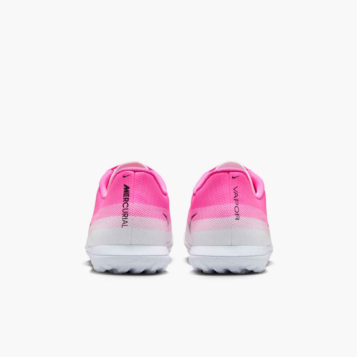 Nike Mercurial Vapor 17 Club Turf Low-Top Soccer Shoes