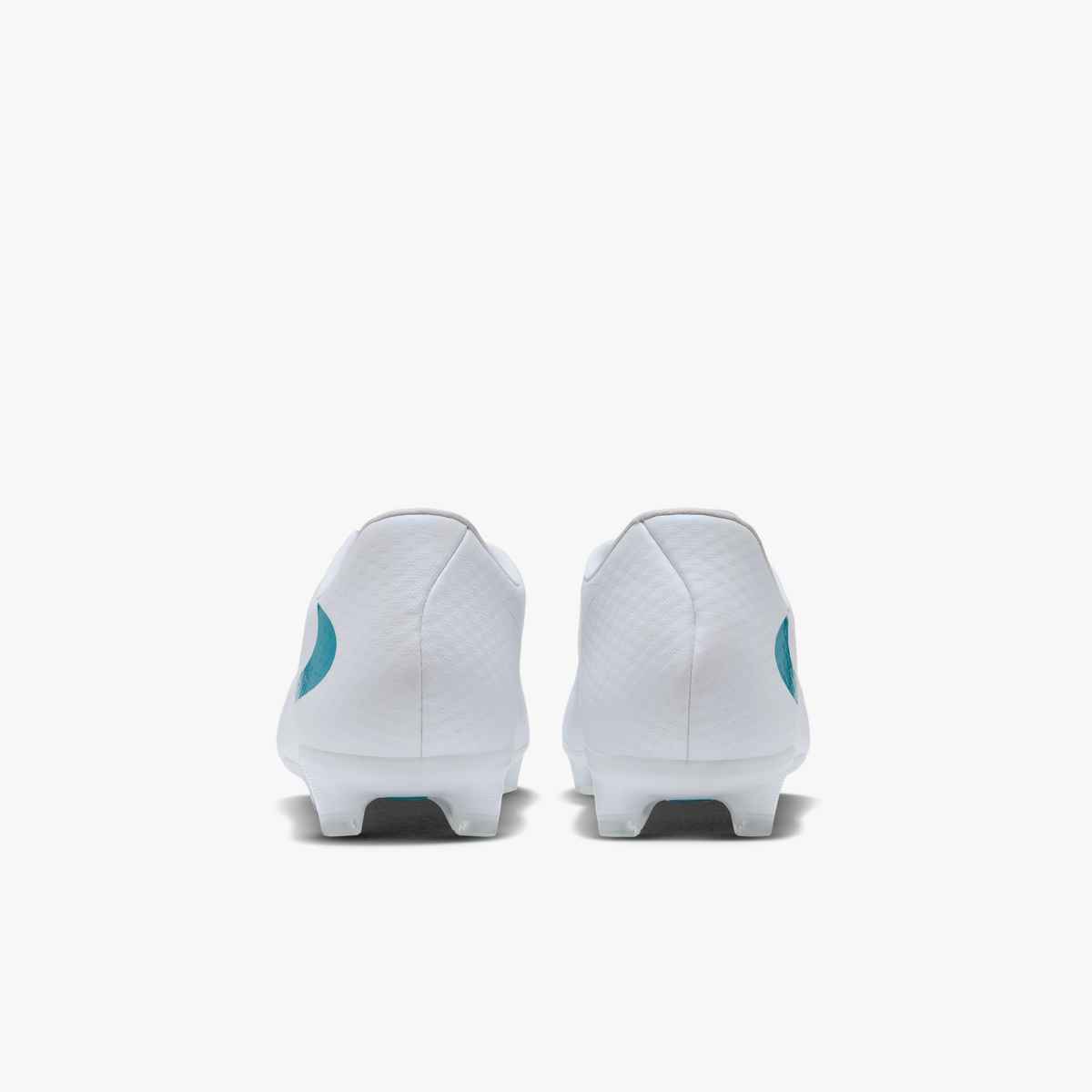 Nike Phantom 6 Low Academy Multi-Ground Soccer Cleats