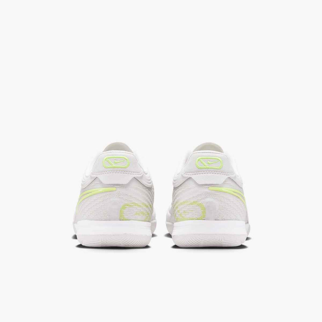 Nike Tiempo Reactgato Indoor/Court Low-Top Soccer Shoes
