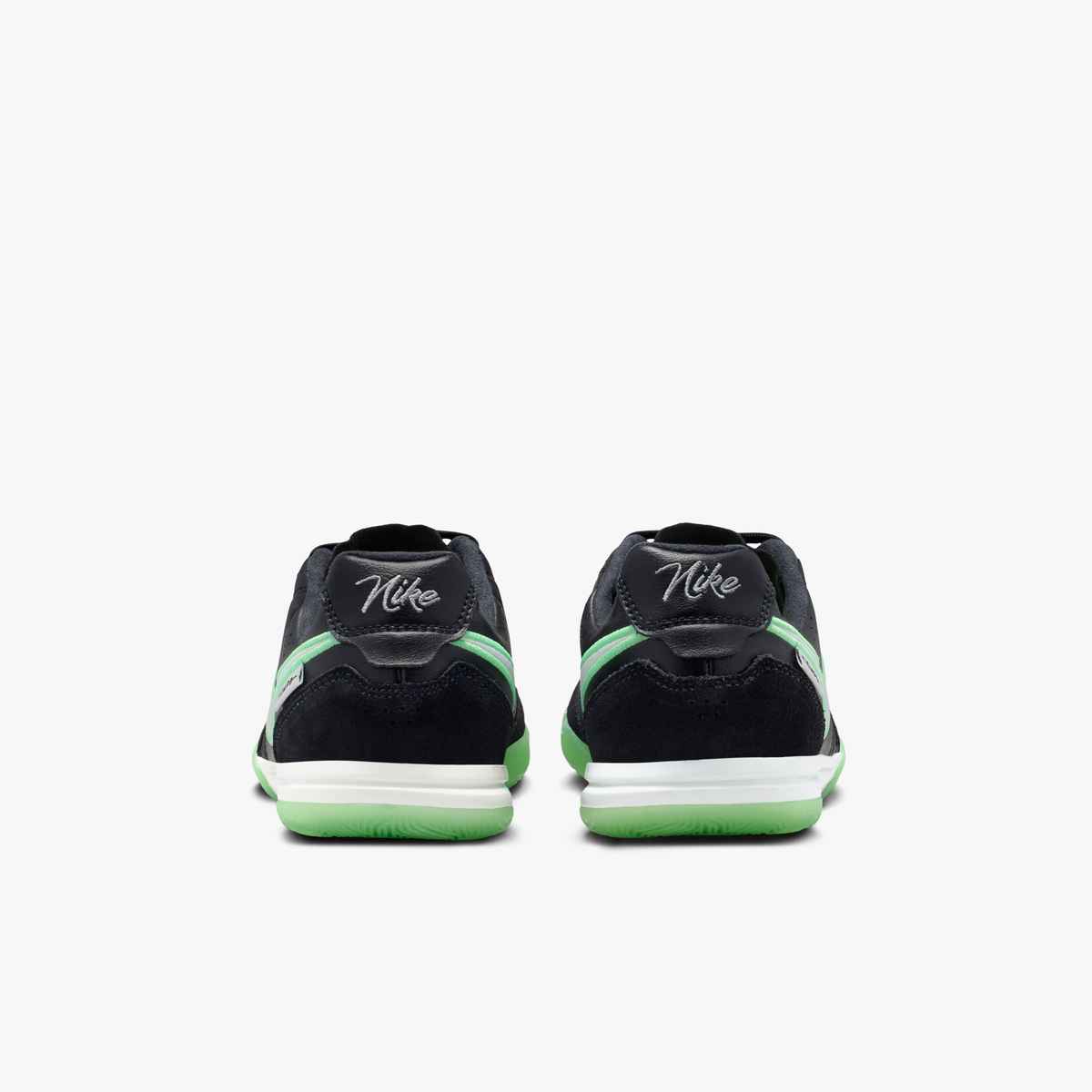 Nike Jr. Tiempo Streetgato Older Kids' Indoor Court Low-Top Soccer Shoes