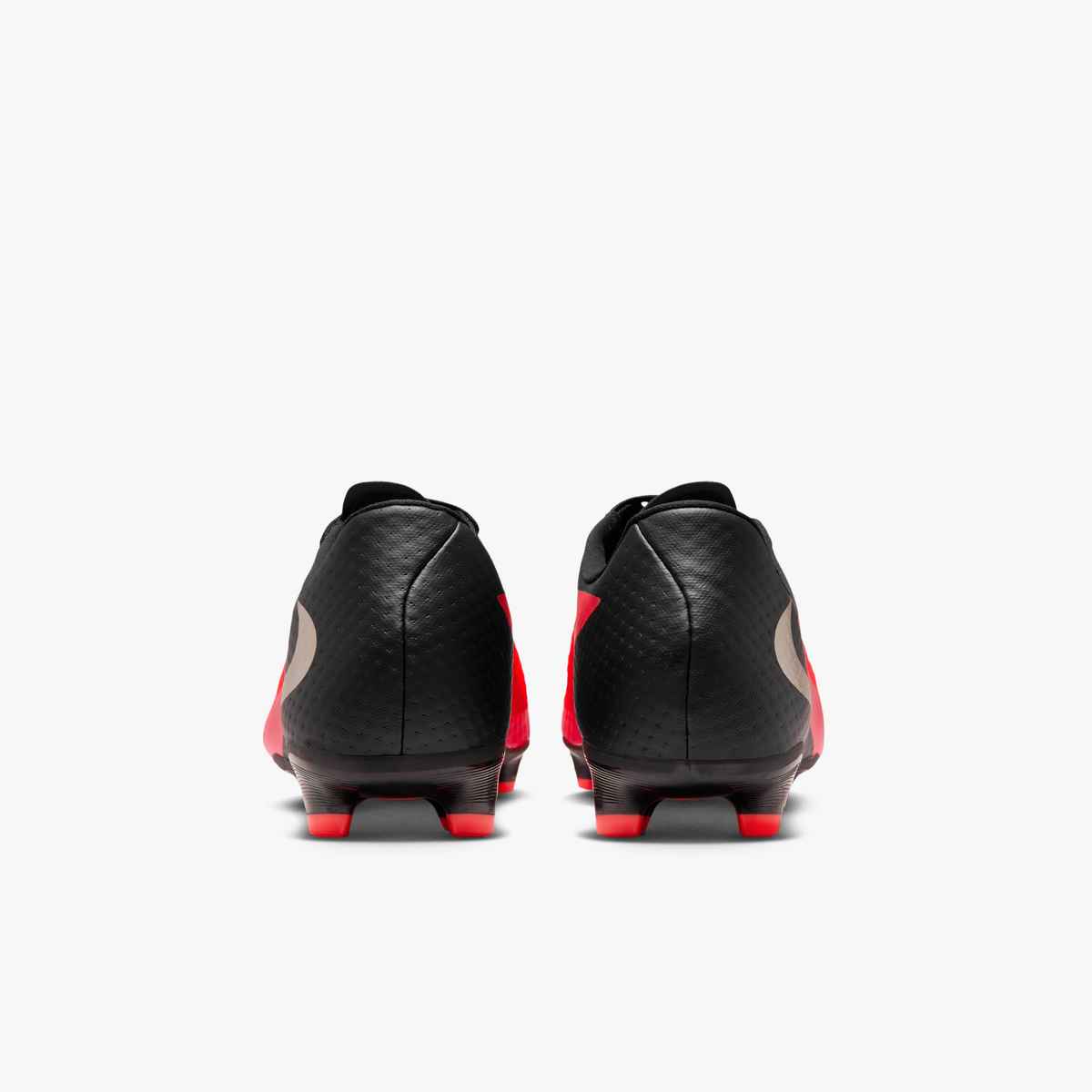 Nike Phantom 6 Low Academy Multi-Ground Soccer Cleats