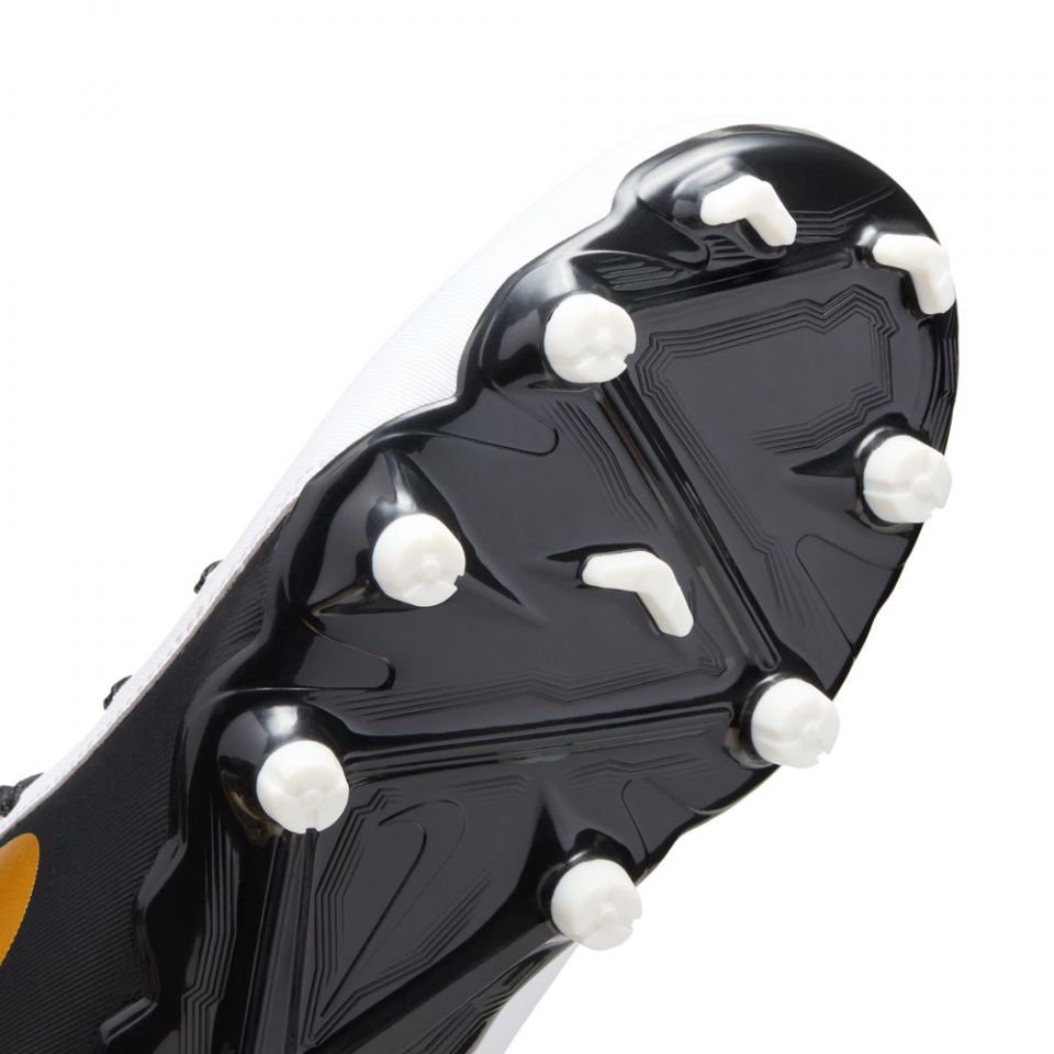 Nike Jr. Phantom Luna 2 Academy Younger/Older Kids' Firm-Ground High-Top Soccer Cleats