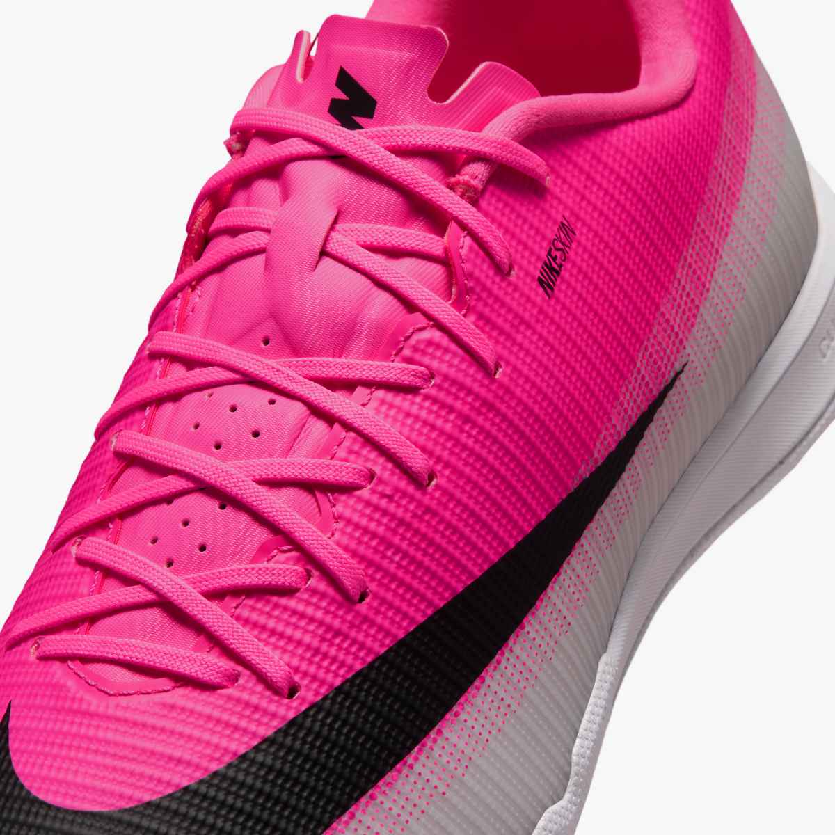 Nike Mercurial Vapor 17 Academy Indoor/Court Low-Top Soccer Shoes