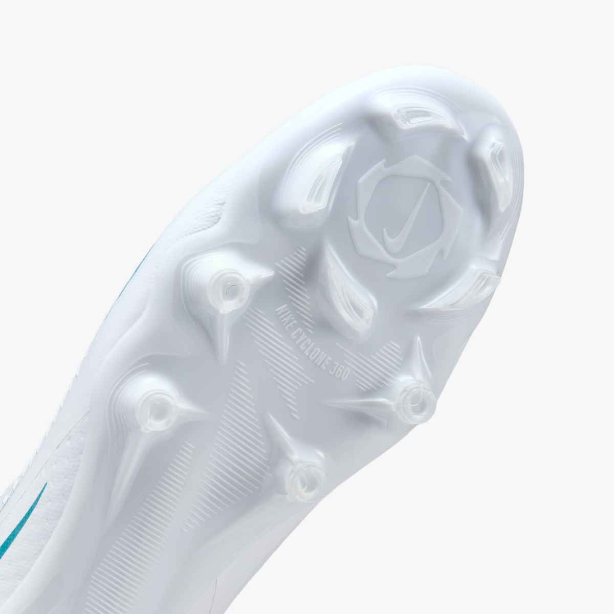 Nike Phantom 6 Low Academy Multi-Ground Soccer Cleats