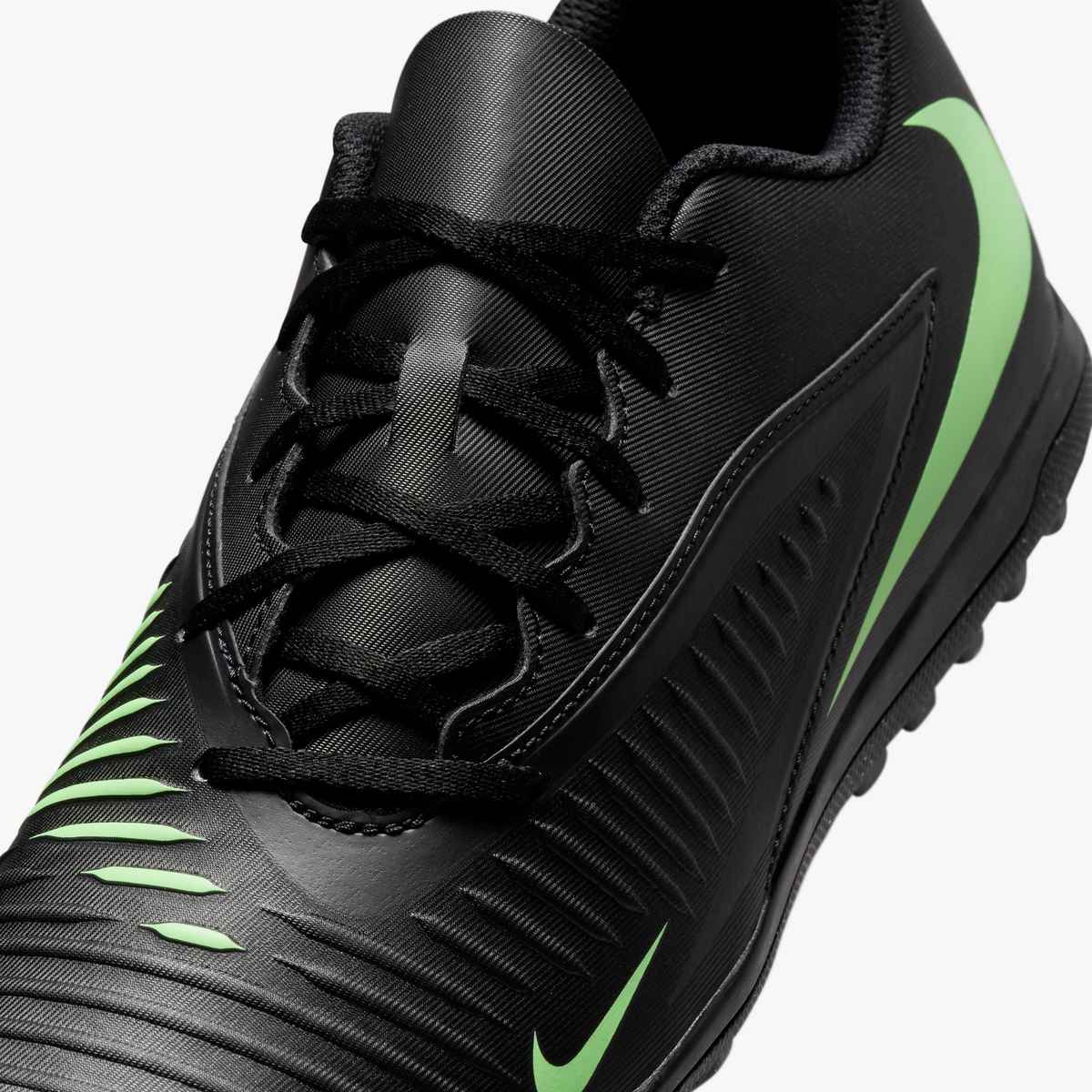 Nike Phantom 6 Low Club Turf Soccer Shoes