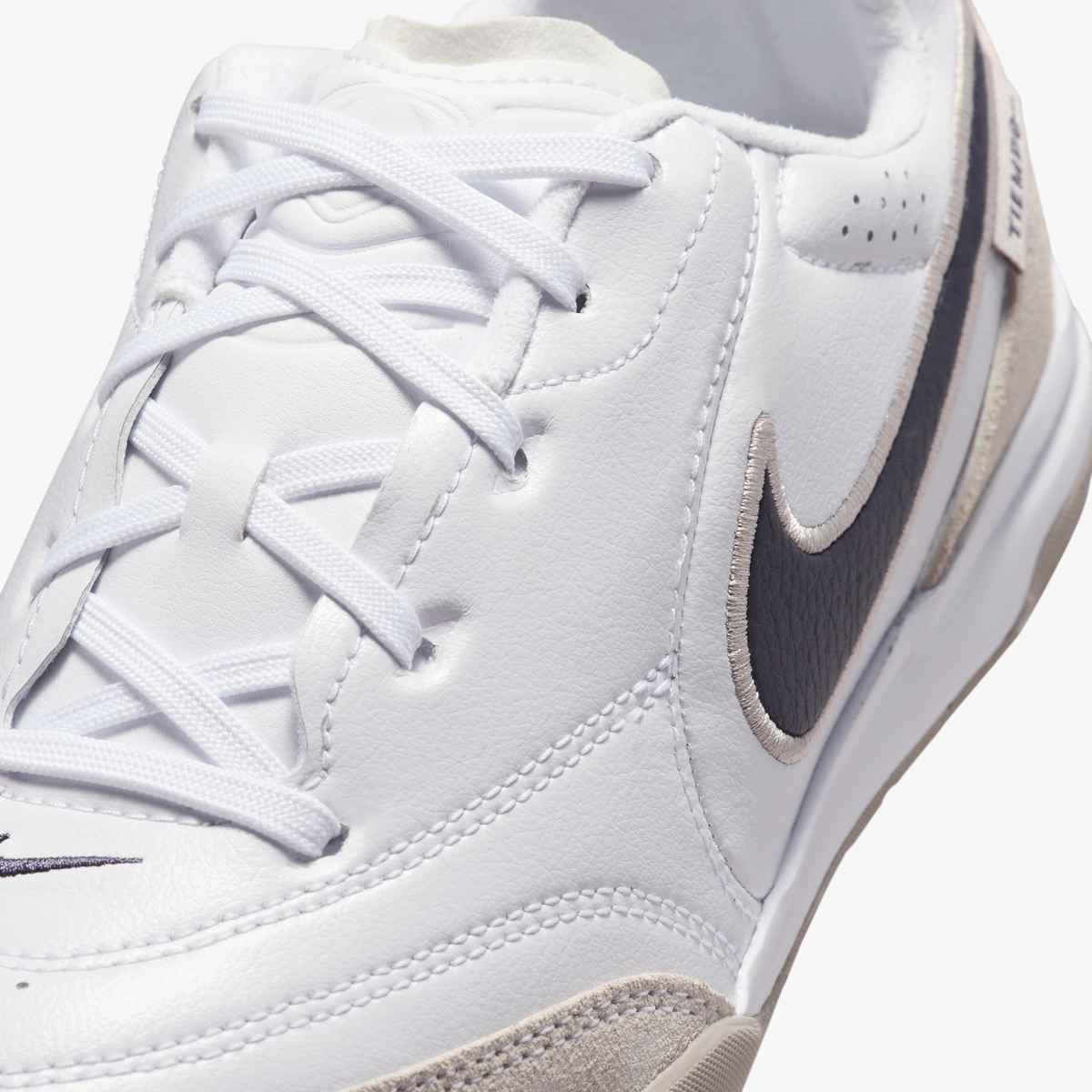 Nike Jr. Tiempo Streetgato Older Kids' Indoor Court Low-Top Soccer Shoes