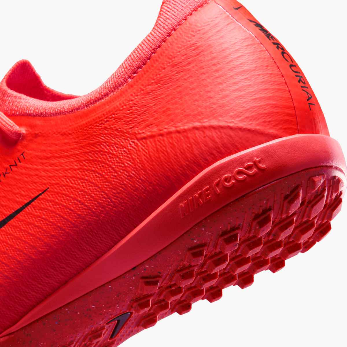 Nike Mercurial Vapor 17 Pro Turf Low-Top Soccer Shoes