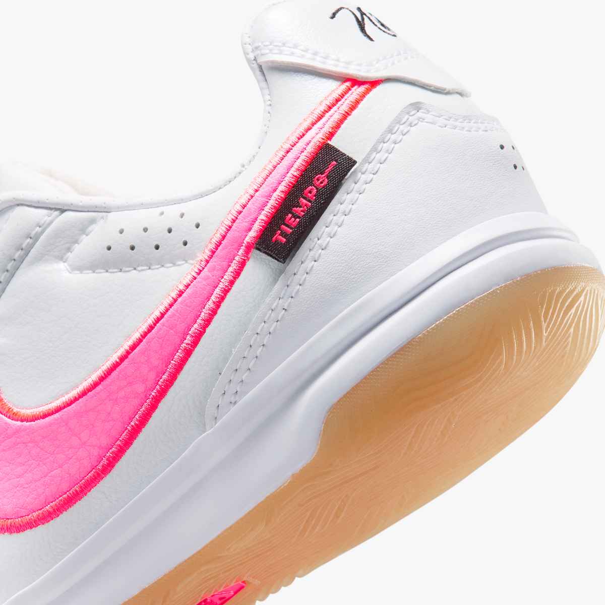 Nike Jr. Tiempo Streetgato Older Kids' Indoor Court Low-Top Soccer Shoes