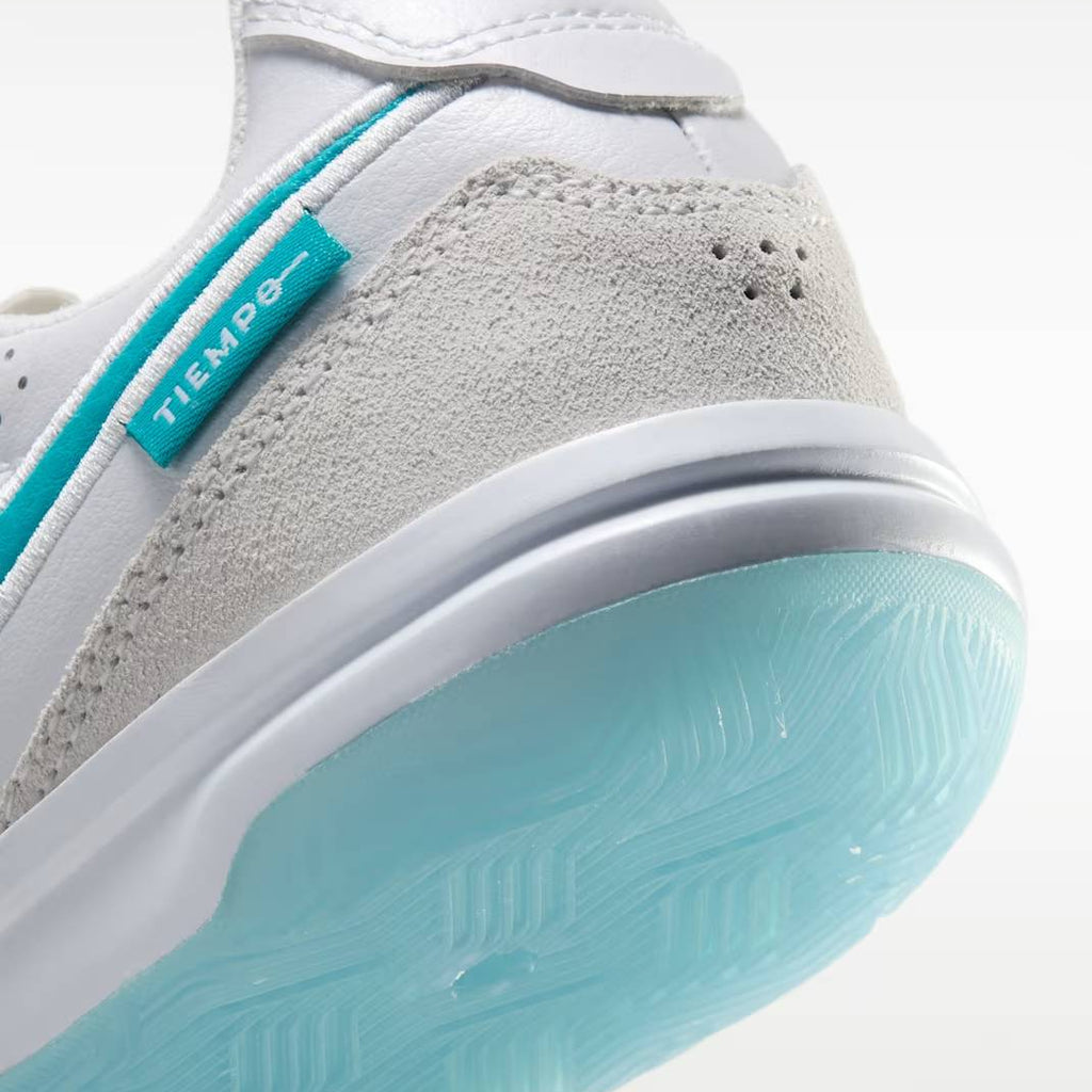 Nike Jr. Tiempo Streetgato Older Kids' Indoor Court Low-Top Soccer Shoes