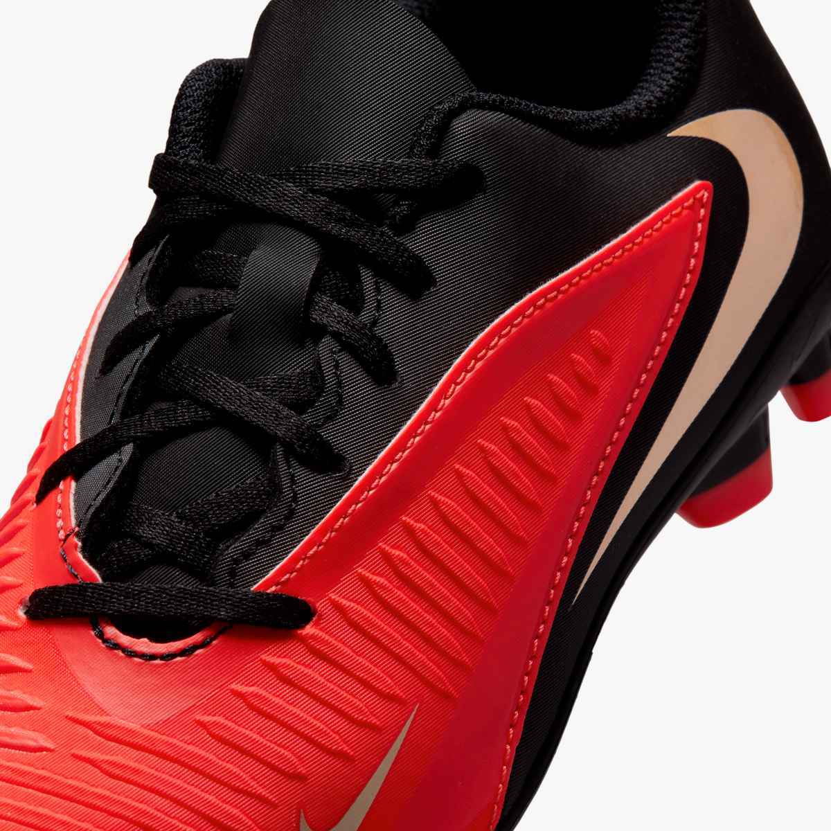 Nike Jr. Phantom 6 Low Club Big Kids' Multi-Ground Soccer Cleats