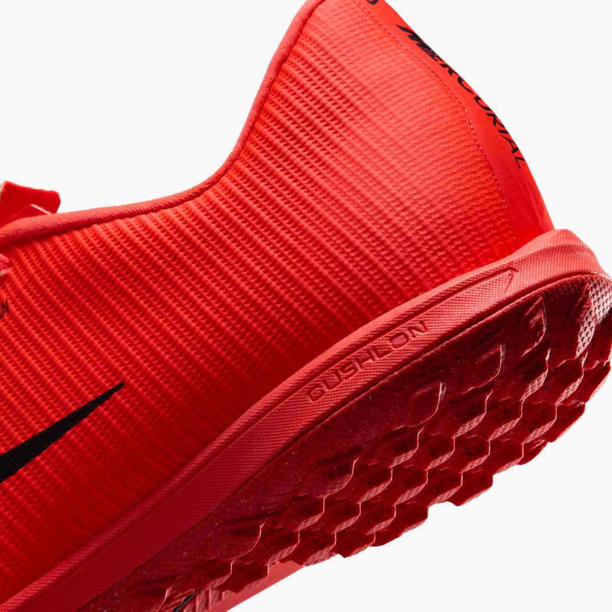Nike Mercurial Vapor 17 Academy Turf Low-Top Football Shoes