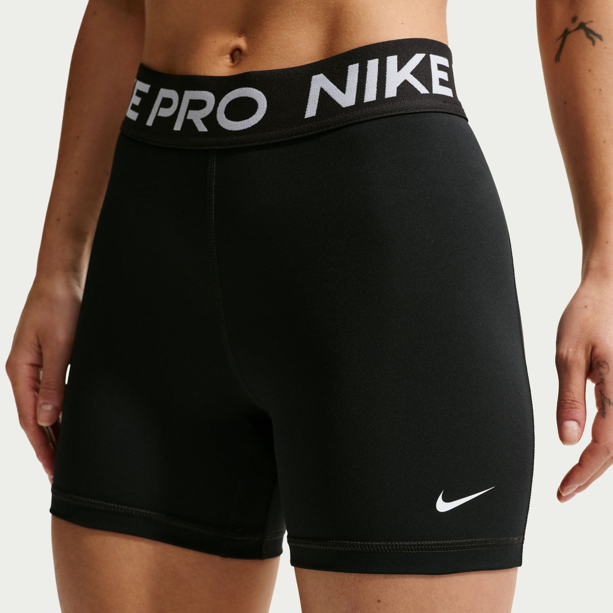 Nike Pro 365 Women's 5" Shorts (Plus Size)
