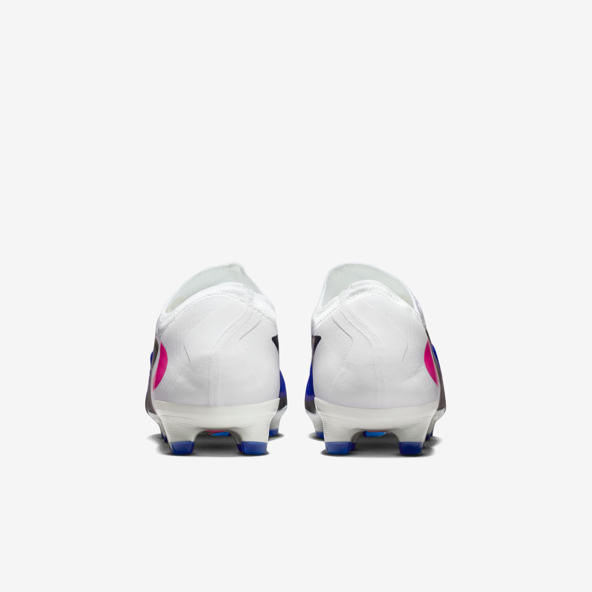 Nike Phantom 6 Low Pro Firm-Ground Soccer Cleats