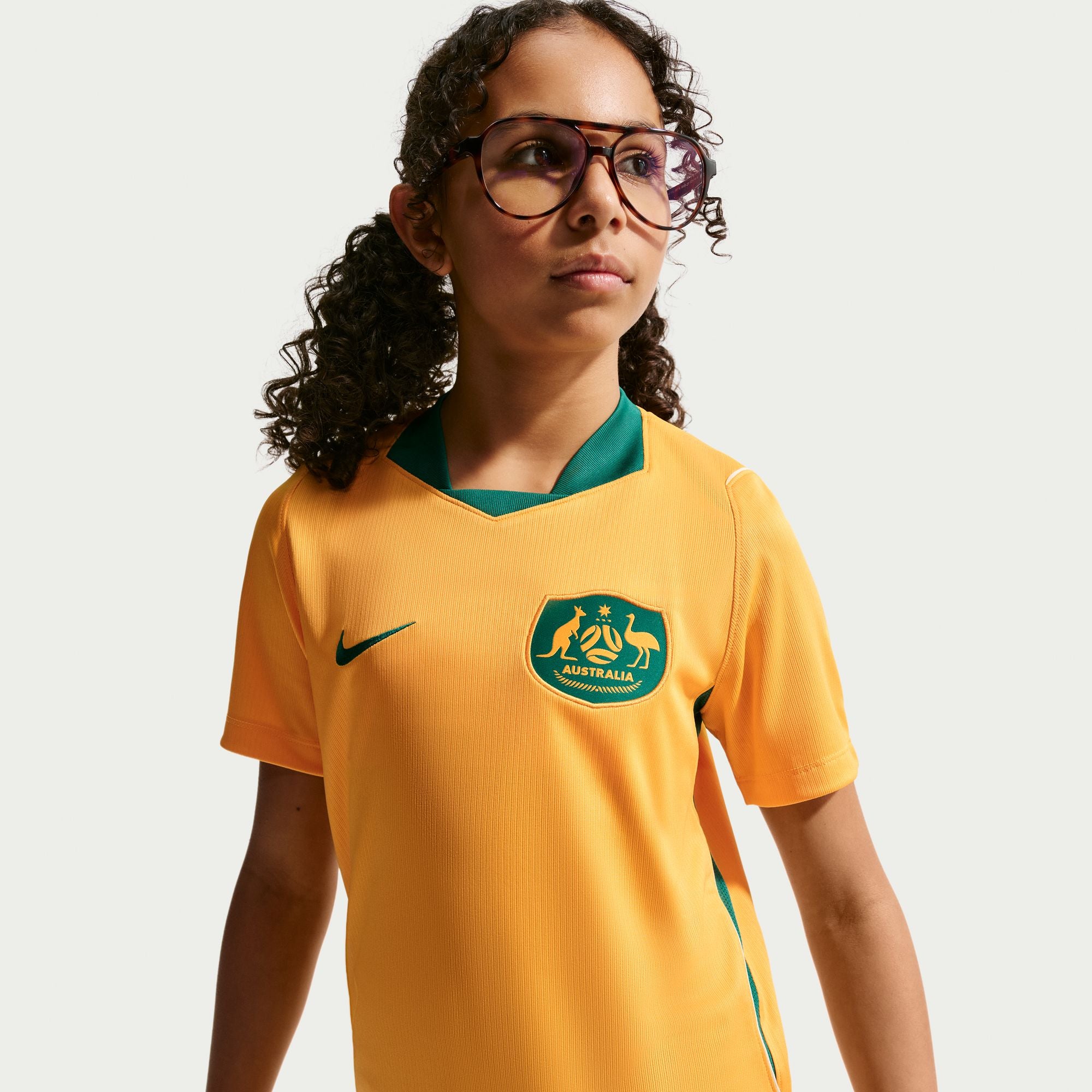 Australia 2026 Stadium Home Older Kids' Nike Dri-FIT Soccer Jersey