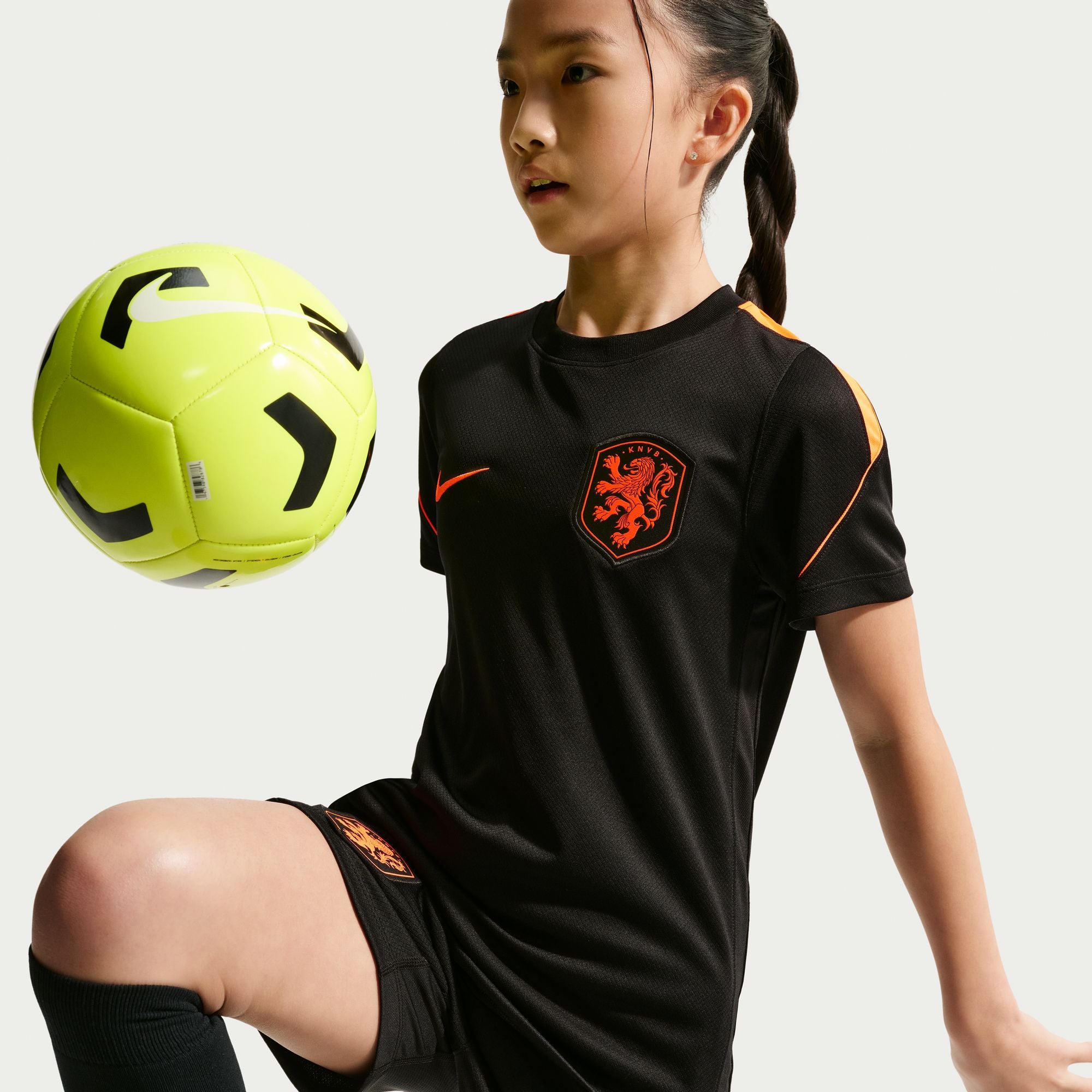 Netherlands Strike Big Kids' Nike Soccer Dri-FIT Short-Sleeve Top