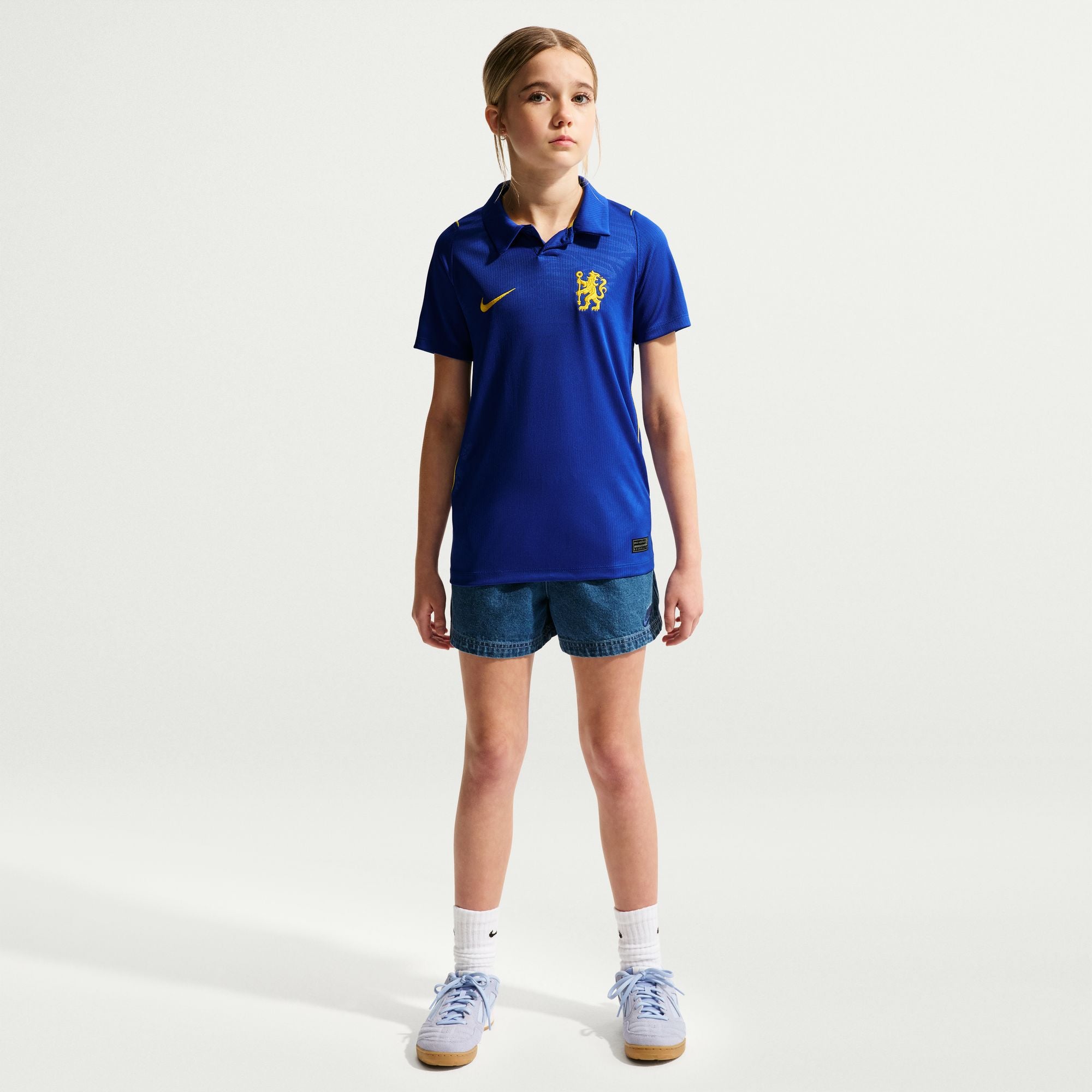 Chelsea FC 2026/27 Stadium Home Big Kids' Nike Dri-FIT Soccer Replica Jersey