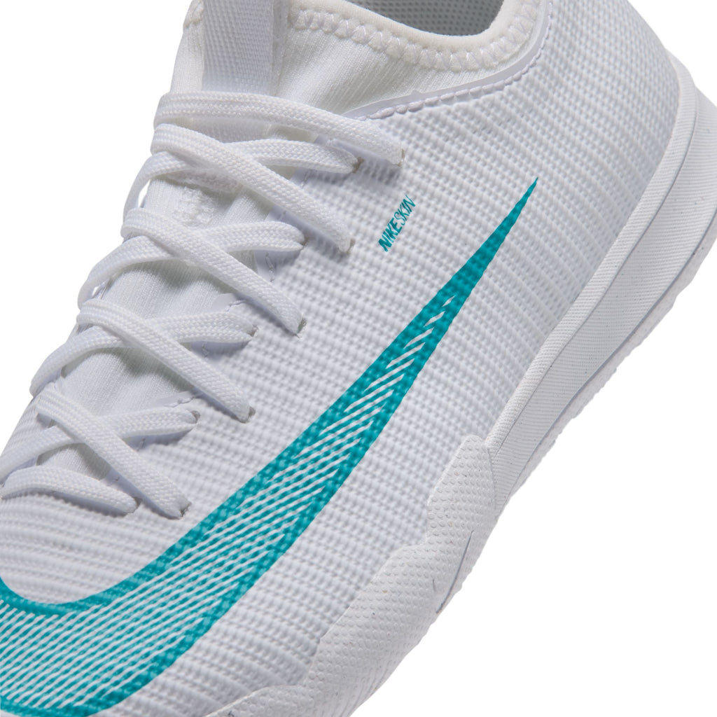 Nike Jr. Mercurial Vapor 17 Academy Big Kids' Indoor/Court Low-Top Soccer Shoes
