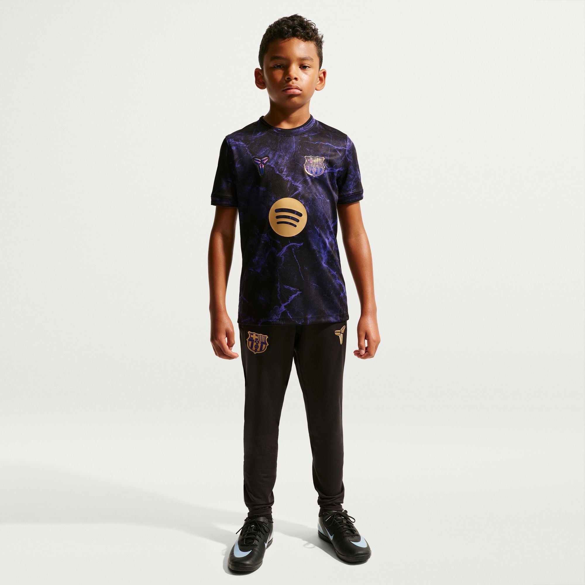 FC Barcelona Away Older Kids' Kobe Dri-FIT Football Pre-Match Top