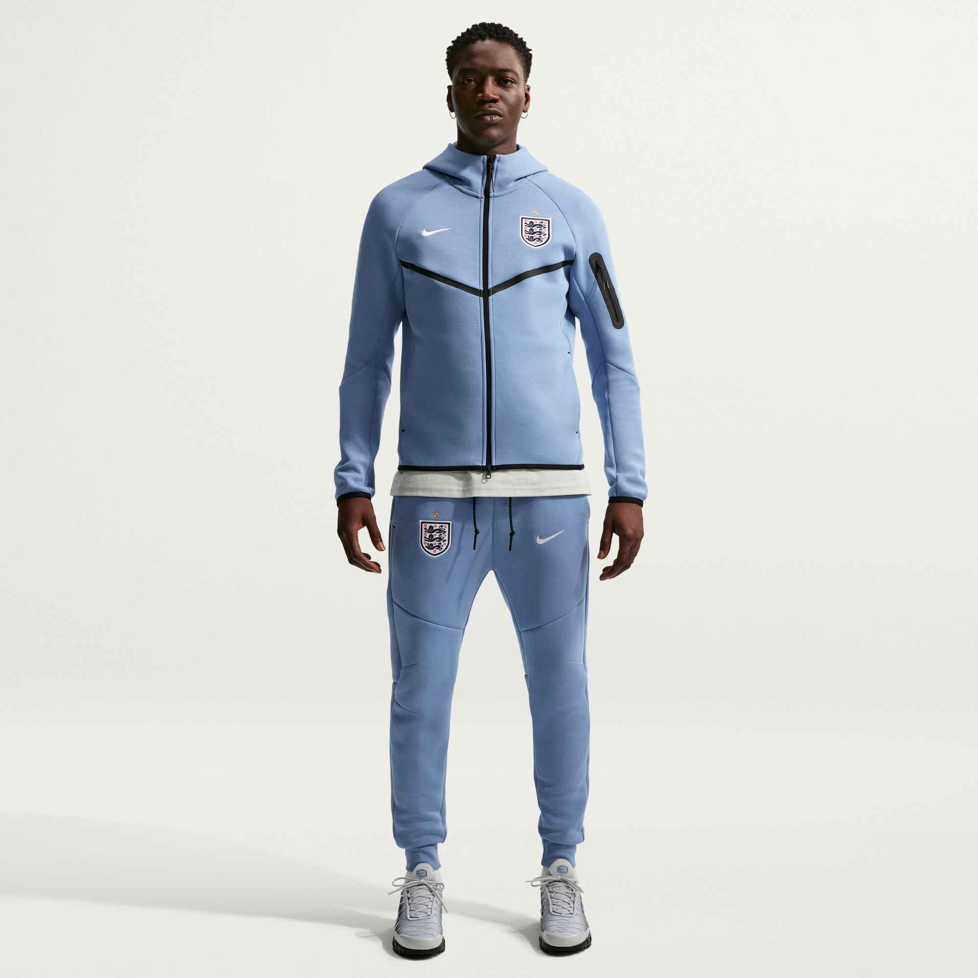 England Tech Fleece Windrunner Men's Nike Soccer Full-Zip Hoodie