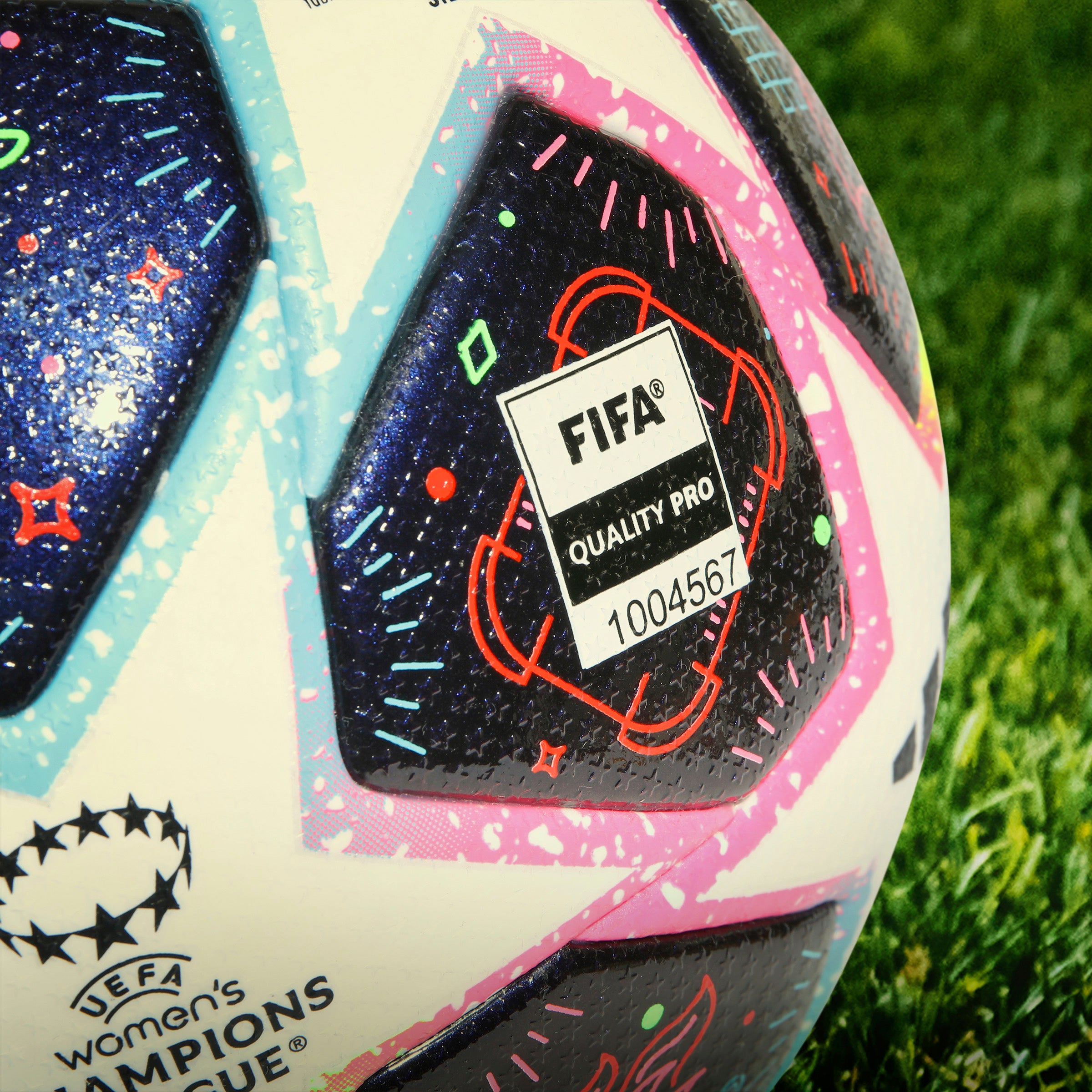 adidas UEFA Women's Champions League Eindhoven Pro Ball