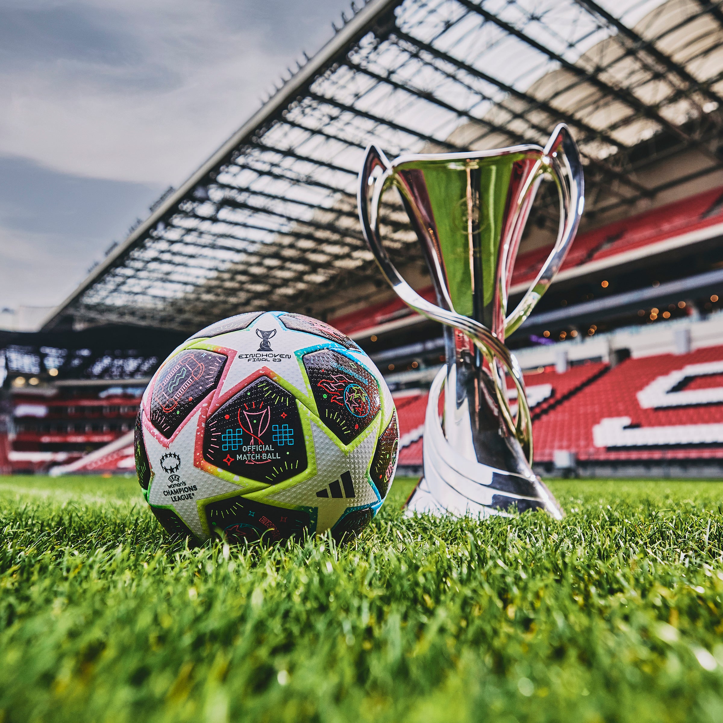 adidas UEFA Women's Champions League Eindhoven Pro Ball
