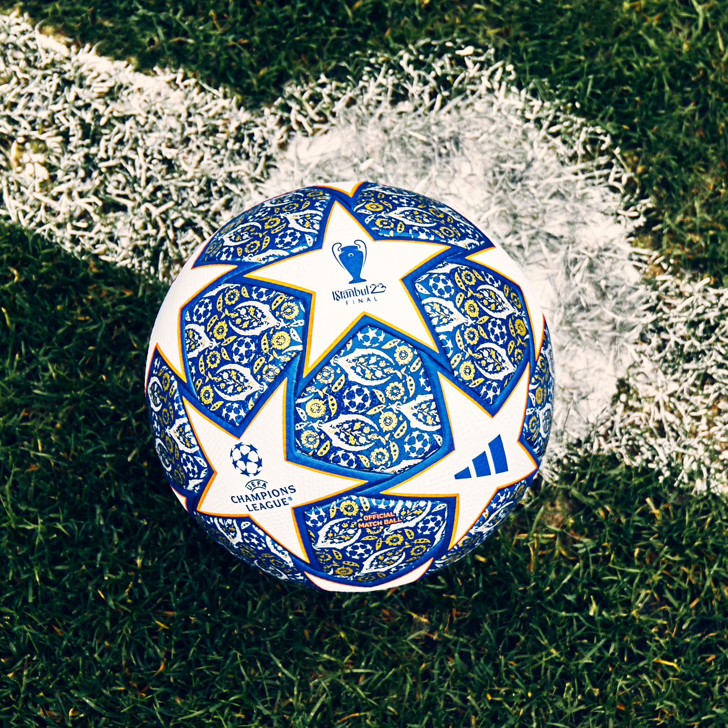 adidas UEFA Champions League 22/23 Istanbul Pro Ball