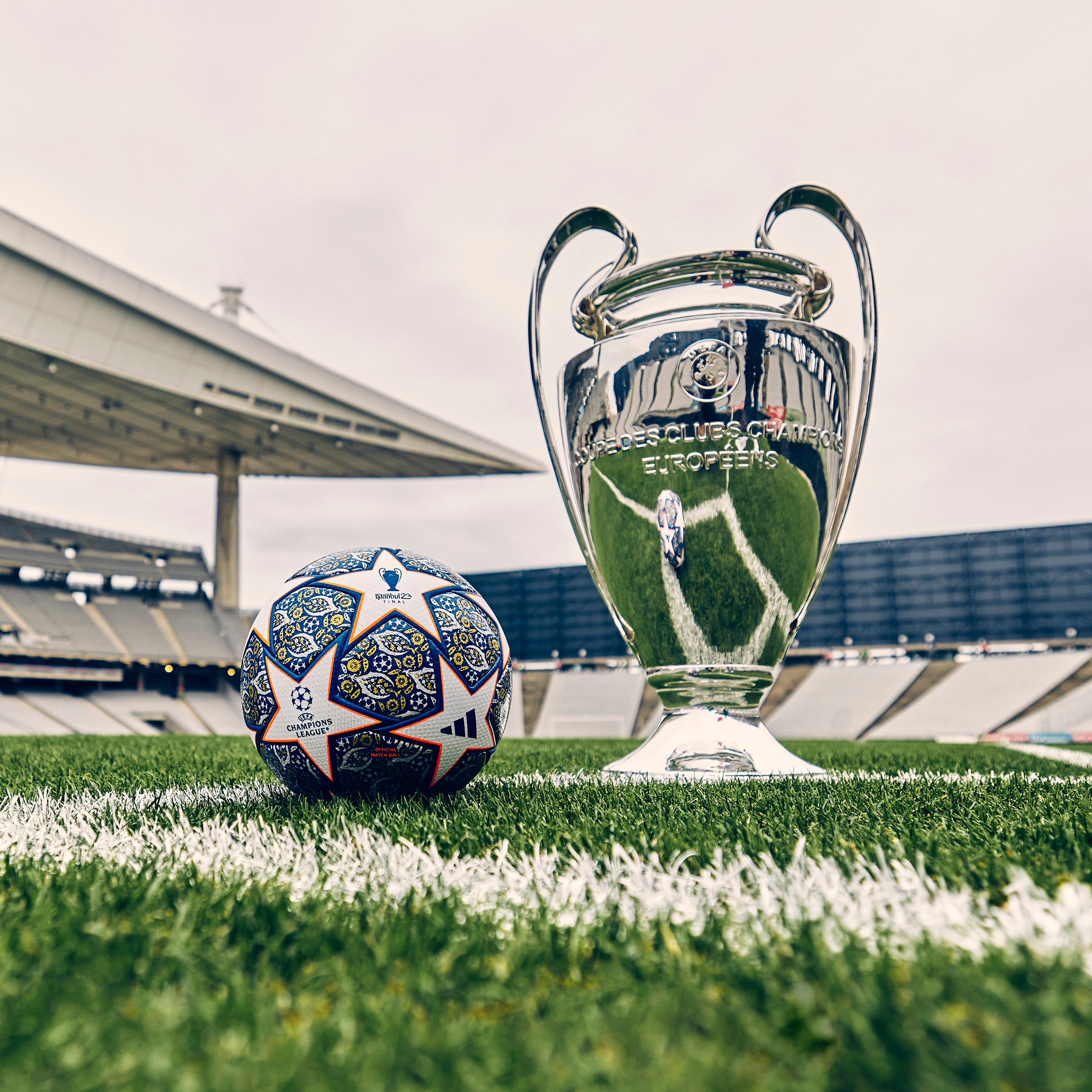 adidas UEFA Champions League 22/23 Istanbul Pro Ball