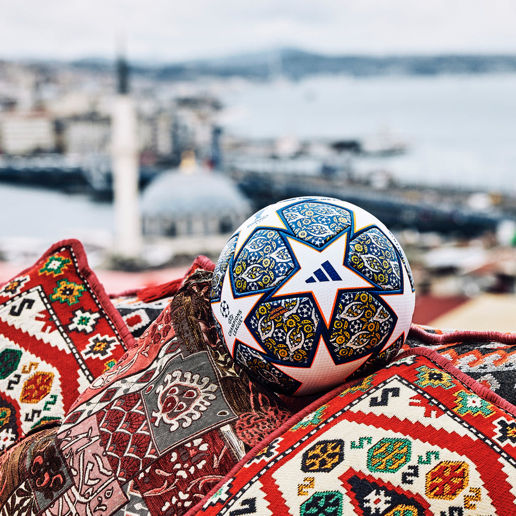 adidas UEFA Champions League 22/23 Istanbul Pro Ball