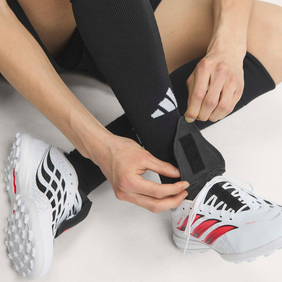 adidas PREDATOR LEAGUE Fold-Over Tongue Turf Soccer Cleats