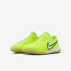 Nike Jr. Tiempo Legend 10 Club Younger/Older Kids' Indoor/Court Low-Top Soccer Shoes
