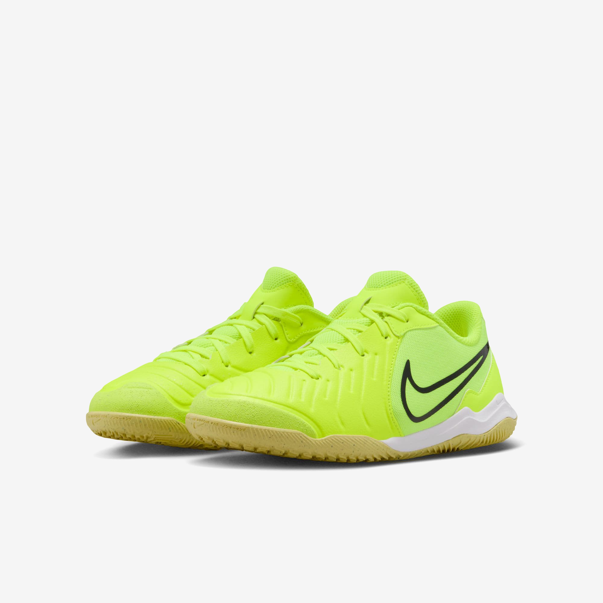 Nike Jr. Tiempo Legend 10 Club Younger/Older Kids' Indoor/Court Low-Top Soccer Shoes