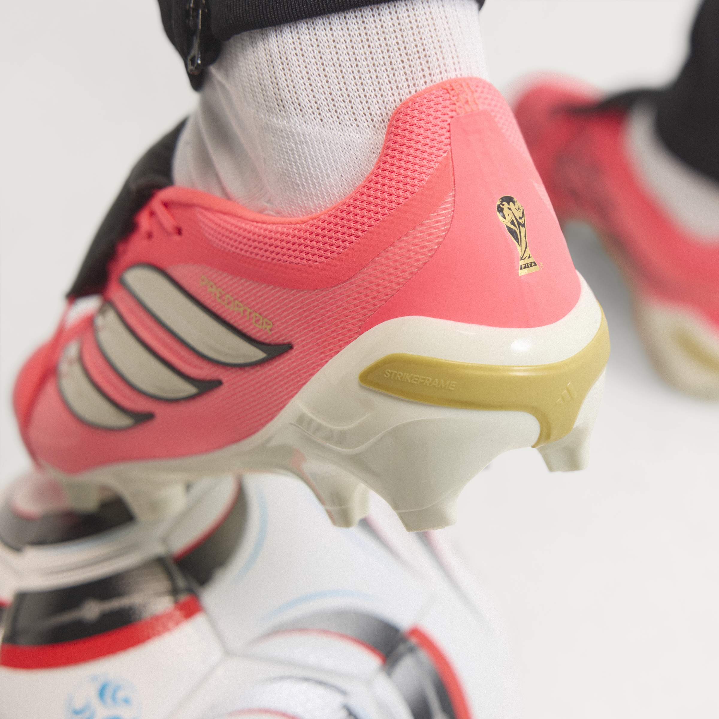 adidas PREDATOR LEAGUE Fold-Over Tongue Firm Ground Football Boots