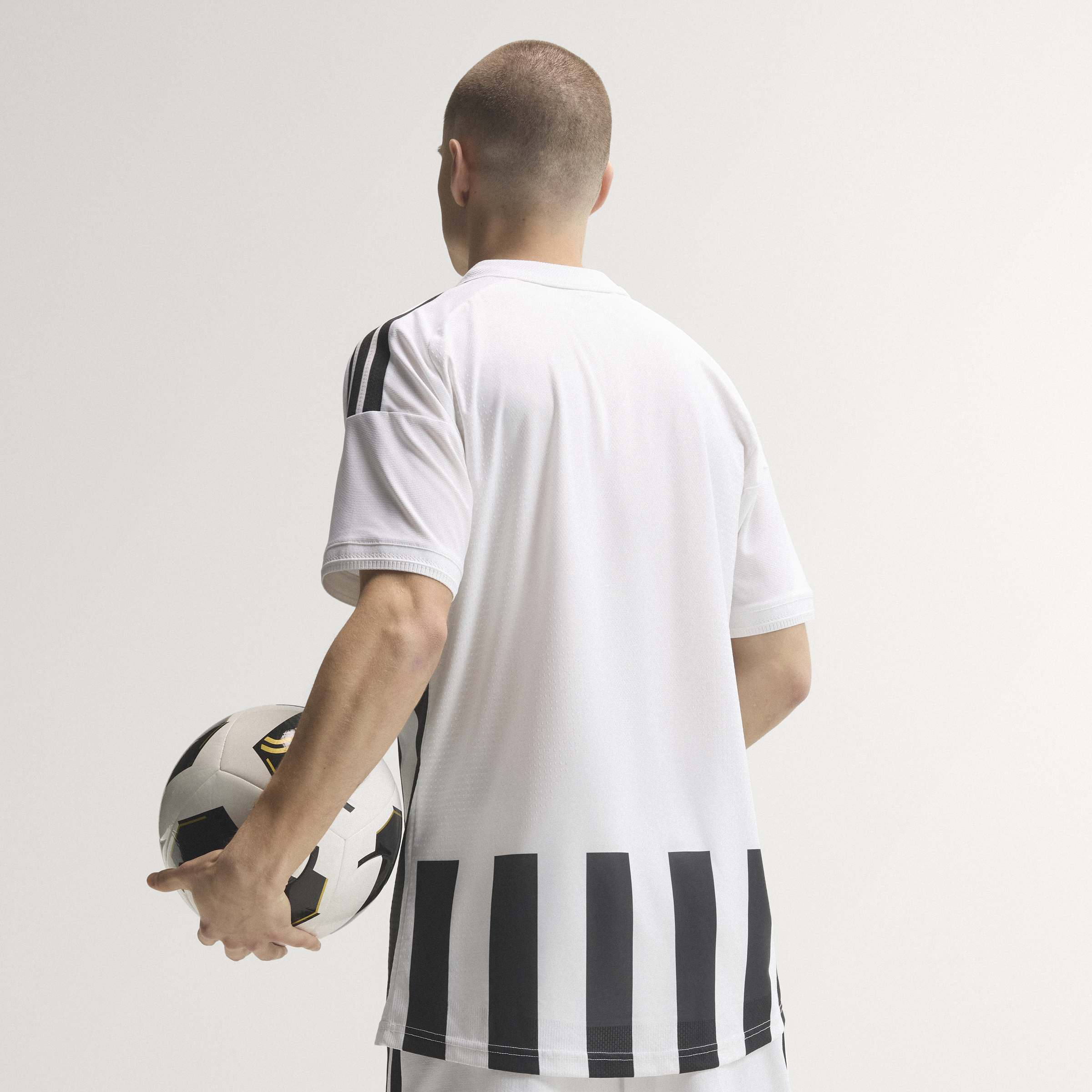 adidas Juventus 26/27 Home Authentic Jersey