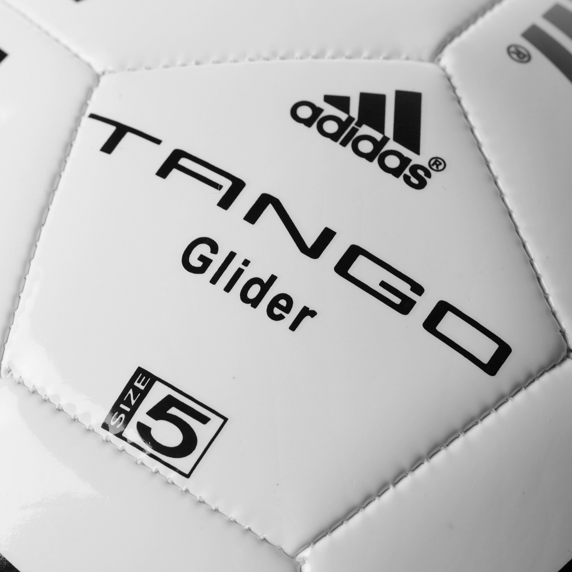 adidas Tango Glider Football
