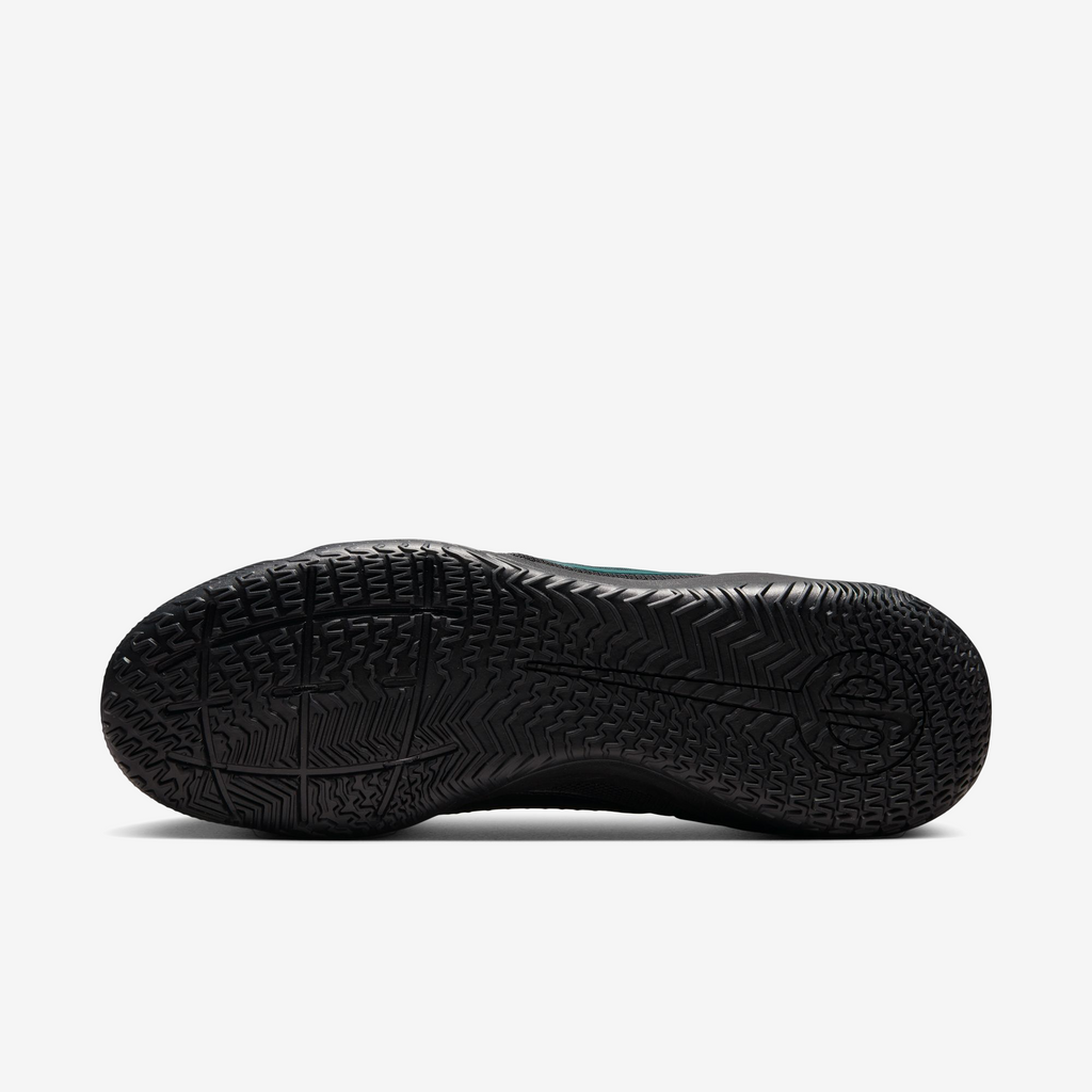 Nike Tiempo Legend 10 Academy Indoor-Court Low-Top Soccer Shoes