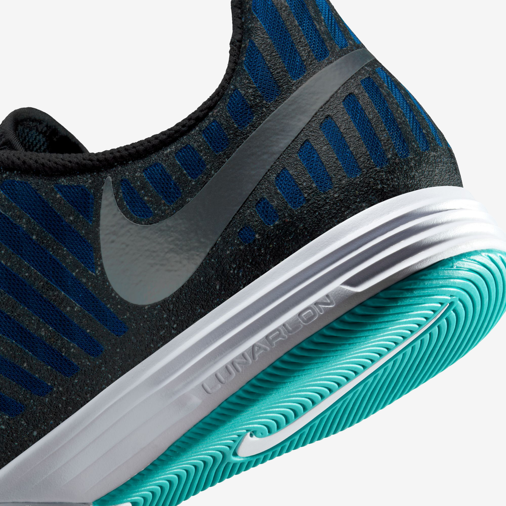 Nike Lunargato II Indoor/Court Low-Top Soccer Shoes