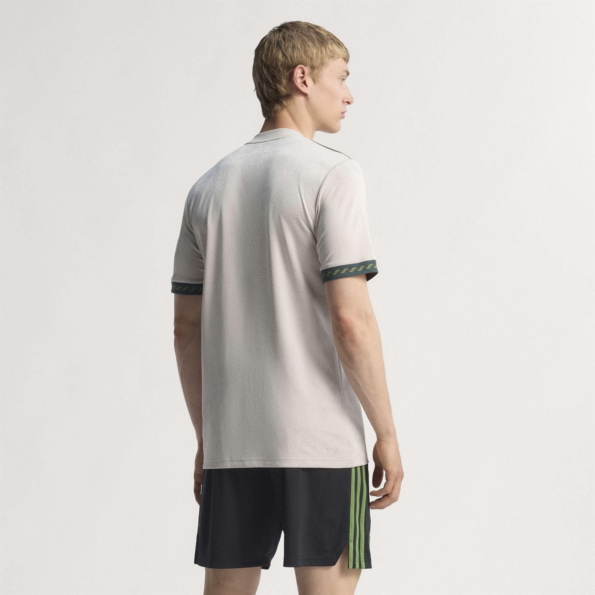 adidas FC Bayern 25/26 Wiesn Jersey