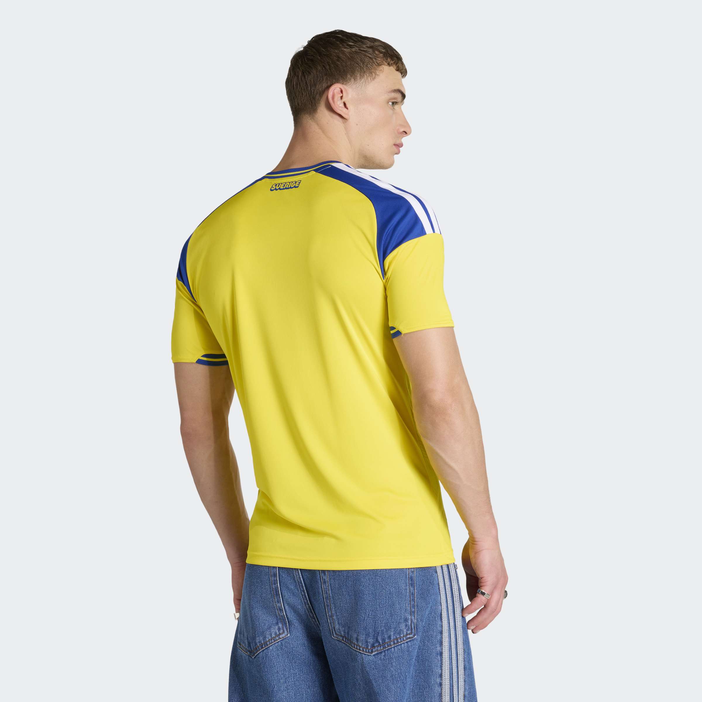 adidas Sweden 26 Home Jersey