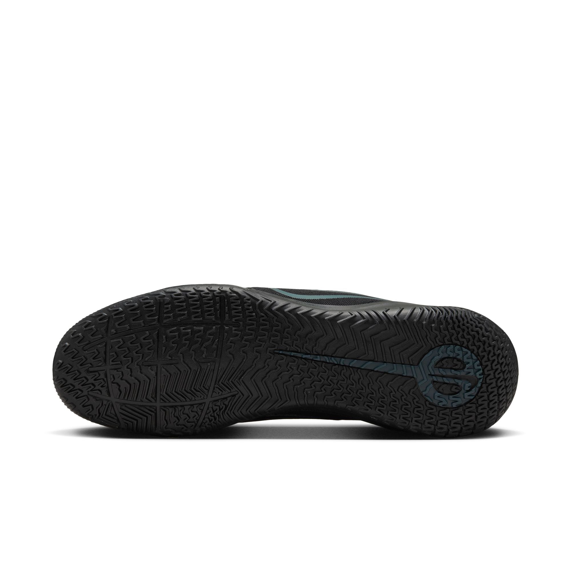 Nike Tiempo Legend 10 Club Indoor-Court Low-Top Soccer Shoes