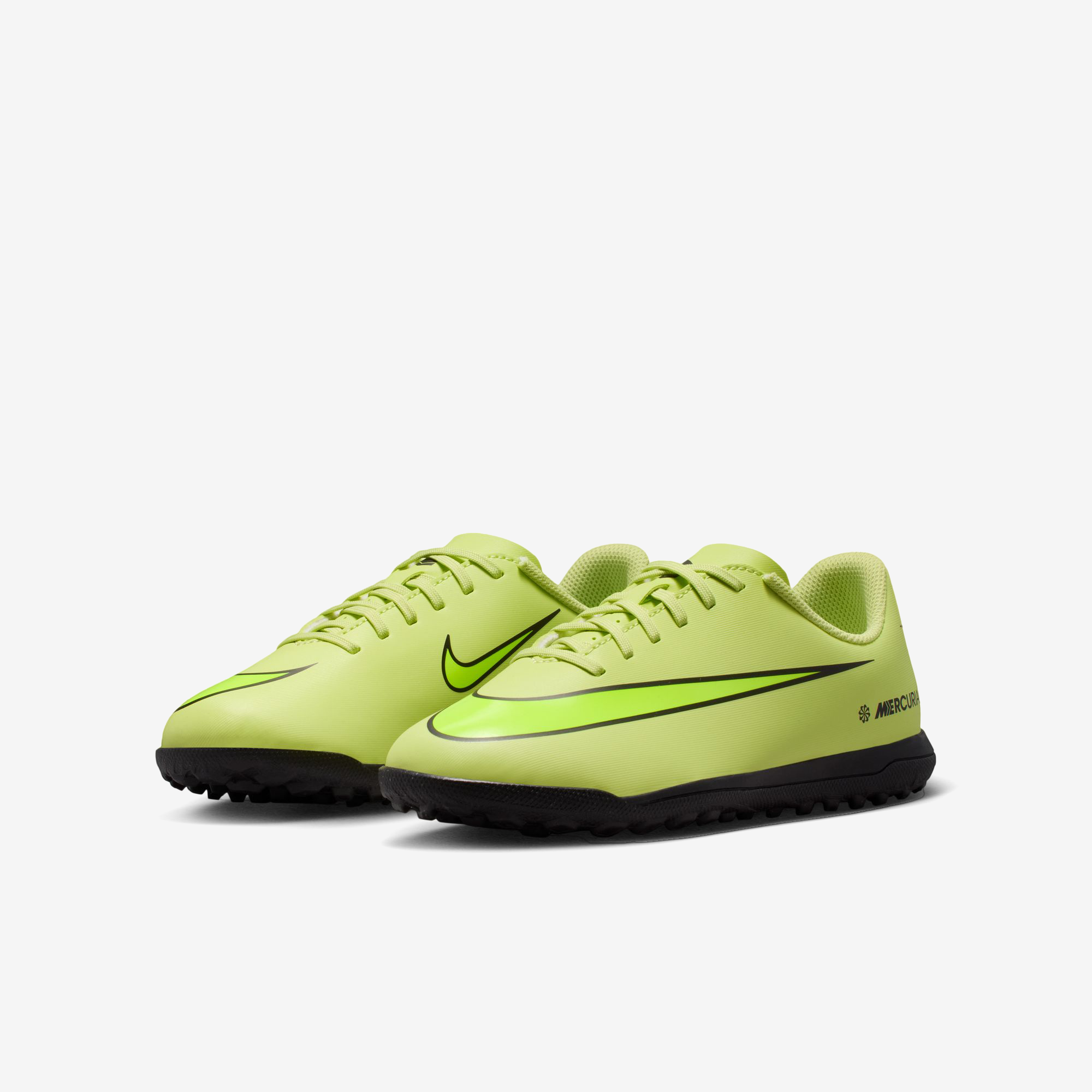 Nike Jr. Mercurial Vapor 16 Club Younger/Older Kids' Turf Low-Top Soccer Shoes