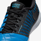 Nike Lunargato II Indoor/Court Low-Top Soccer Shoes
