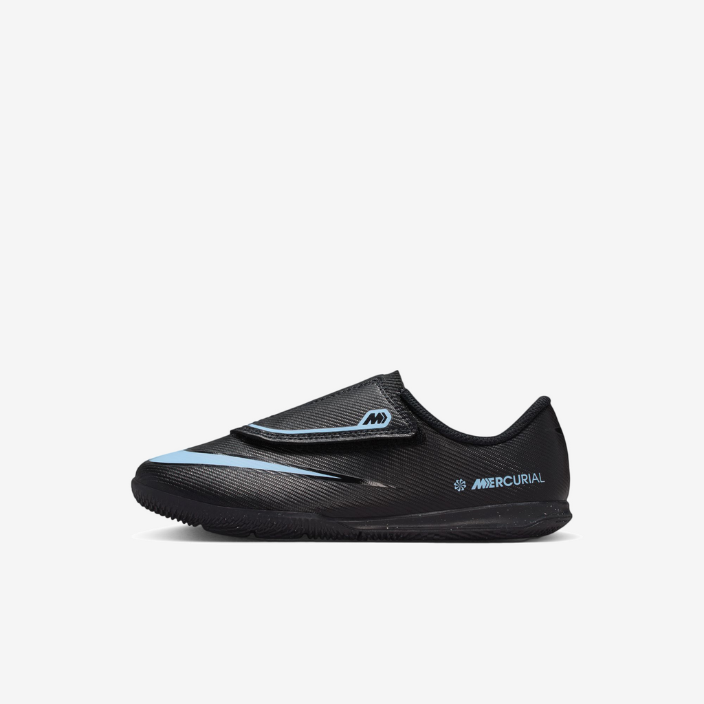 Nike Jr. Mercurial Vapor 16 Club Little Kids' Indoor/Court Low-Top Soccer Shoes