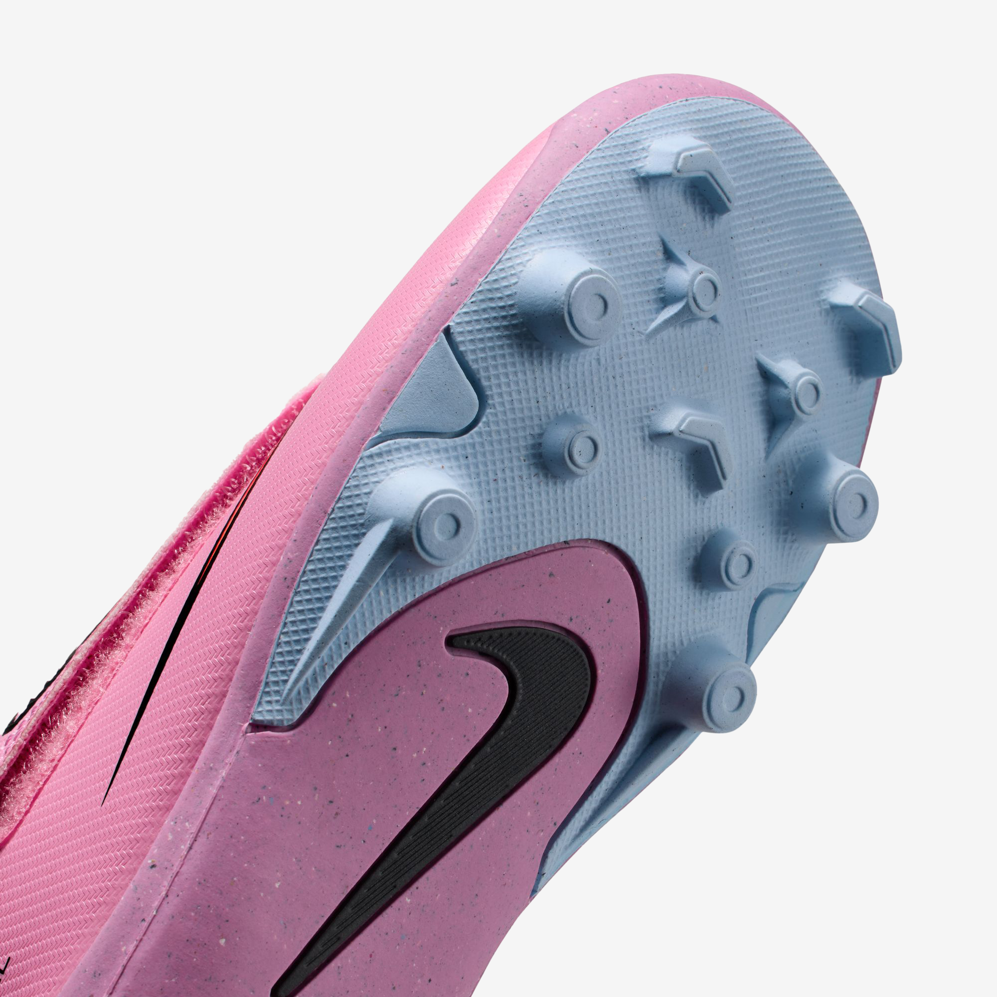 Nike Jr. Mercurial Vapor 16 Club Little Kids' Multi-Ground Low-Top Soccer Cleats